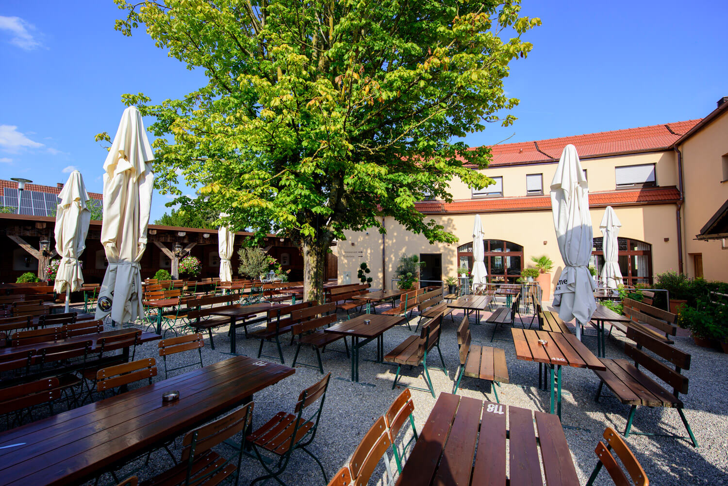 Restaurants In Der Nähe Mit Biergarten Landgasthof zur Sonne & Biergarten - Dillingen